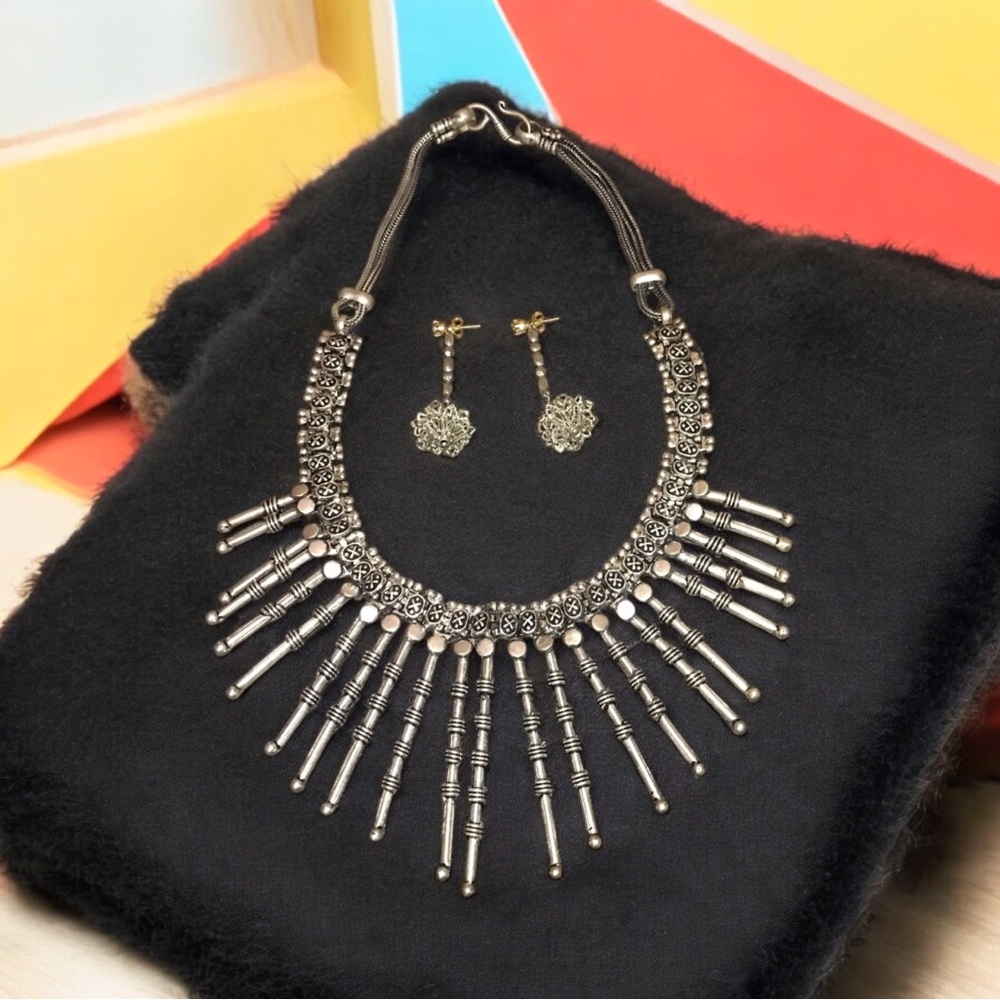 Vintage Sensational Egyptian Style  Necklace and Earrings